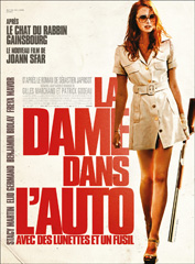 Cinema-La-Dame-Dans-L-Auto-Avec-Des-Lunettes-Et-Un-Fusil