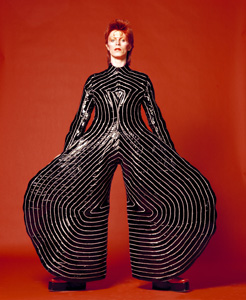 Portrait-Culture-David-Bowie-is-A