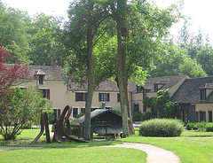 Fondation-Elsa-Triolet-Louis-Aragon
