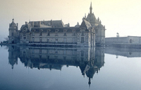 chantilly rogermccallum