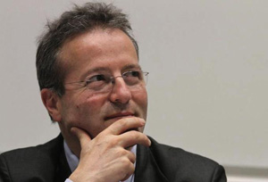 Livre-Cela-Devient-Cher-D-Etre-Pauvre-A