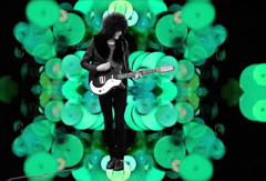 Play-List-Etrangere-2-Temples-Colours-to-life