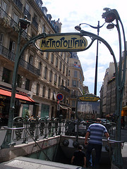 Bouche-de-Metro-Chatelet