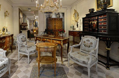 Antiquaire-Carre-Rive-Gauche