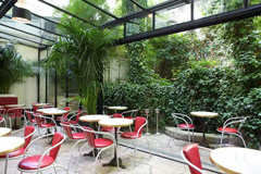 Boire-un-Verre-Bar-Hotel-Amour