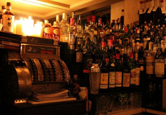 Boire-un-Verre-L-Entree-des-Artistes
