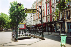 Metro-Alexandre-Dumas