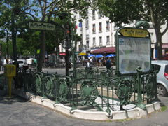 Metro-Pere-Lachaise