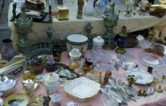 Antiquaire-Marche-aux-Puces-de-la-Porte-de-Vanves