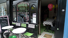 10-Bonne-Table-Pink-Flamingo