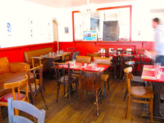 11-Bonne-Table-Au-Passage
