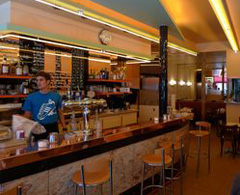 11-Bonne-Table-Aux-Deux-Amis