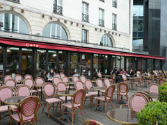 12-Bonne-Table-Les-Grandes-Marches