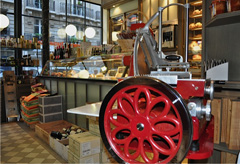 15-Traiteur-Epicerie-du-Pere-Claude