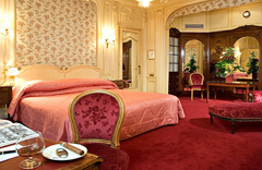 16-Hotel-de-Luxe-Raphael