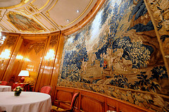 8-Hotel-de-Luxe-Le-Bristol